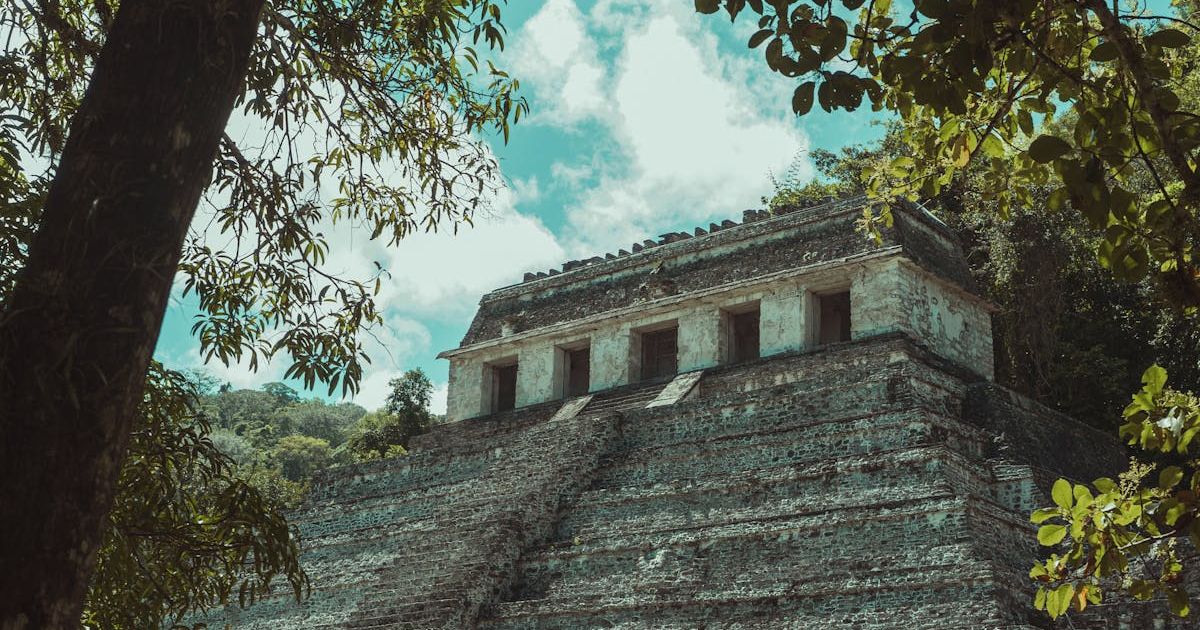 Belize with Kids: Complete Reef & Ruins Family Guide 2025