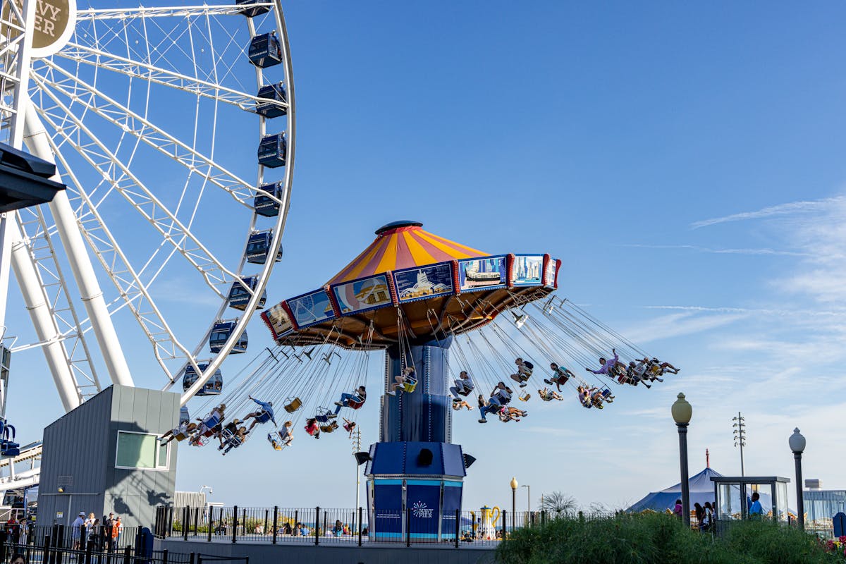 Navy Pier in Chicago with family entertainment and attractions