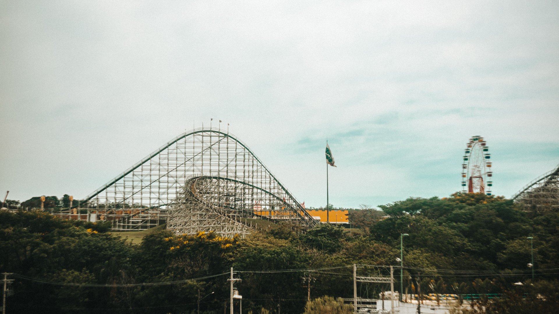 Dollywood Family Cost: Why the 2-Day Ticket Saves $240