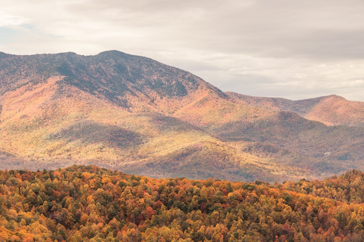 Autumn colour across the Great Smoky Mountains, the setting for Dollywood's fall and Christmas festival season