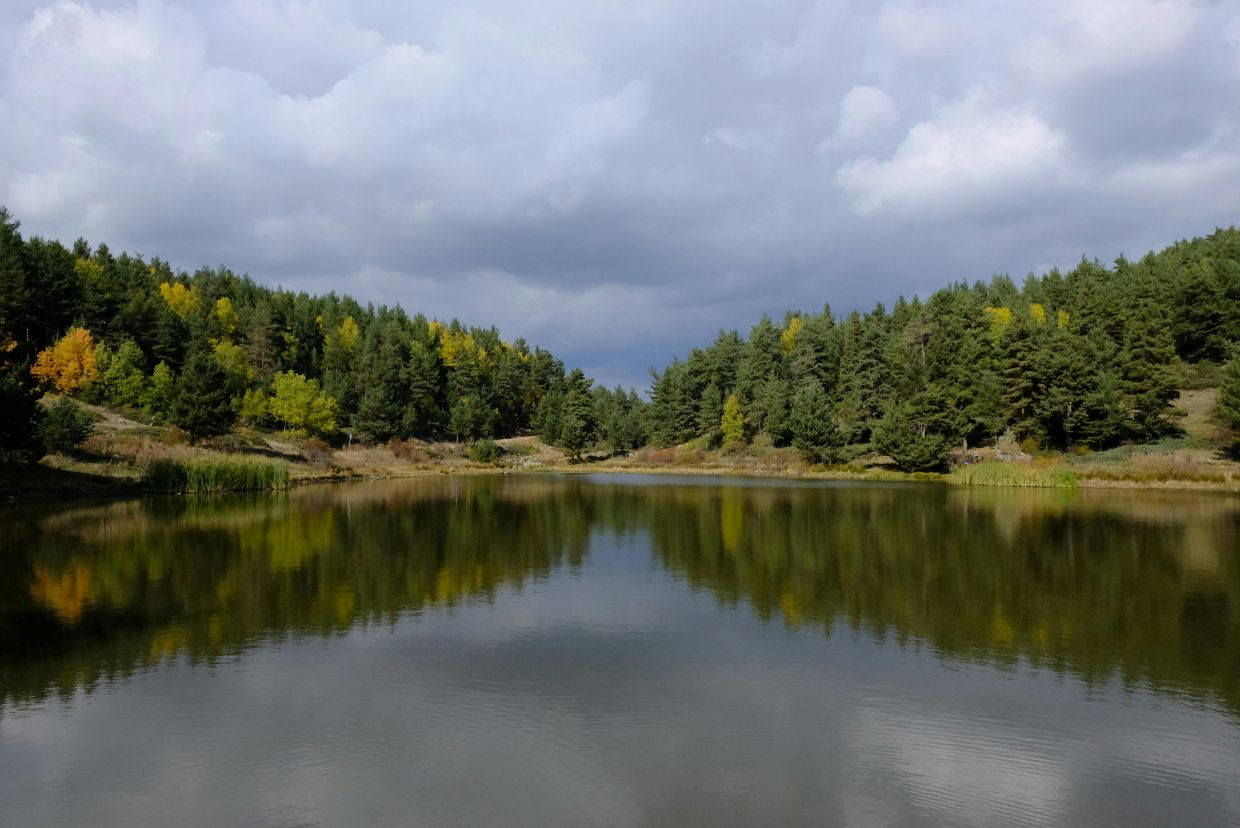 Lake Powell houseboat vacation red rock scenic views