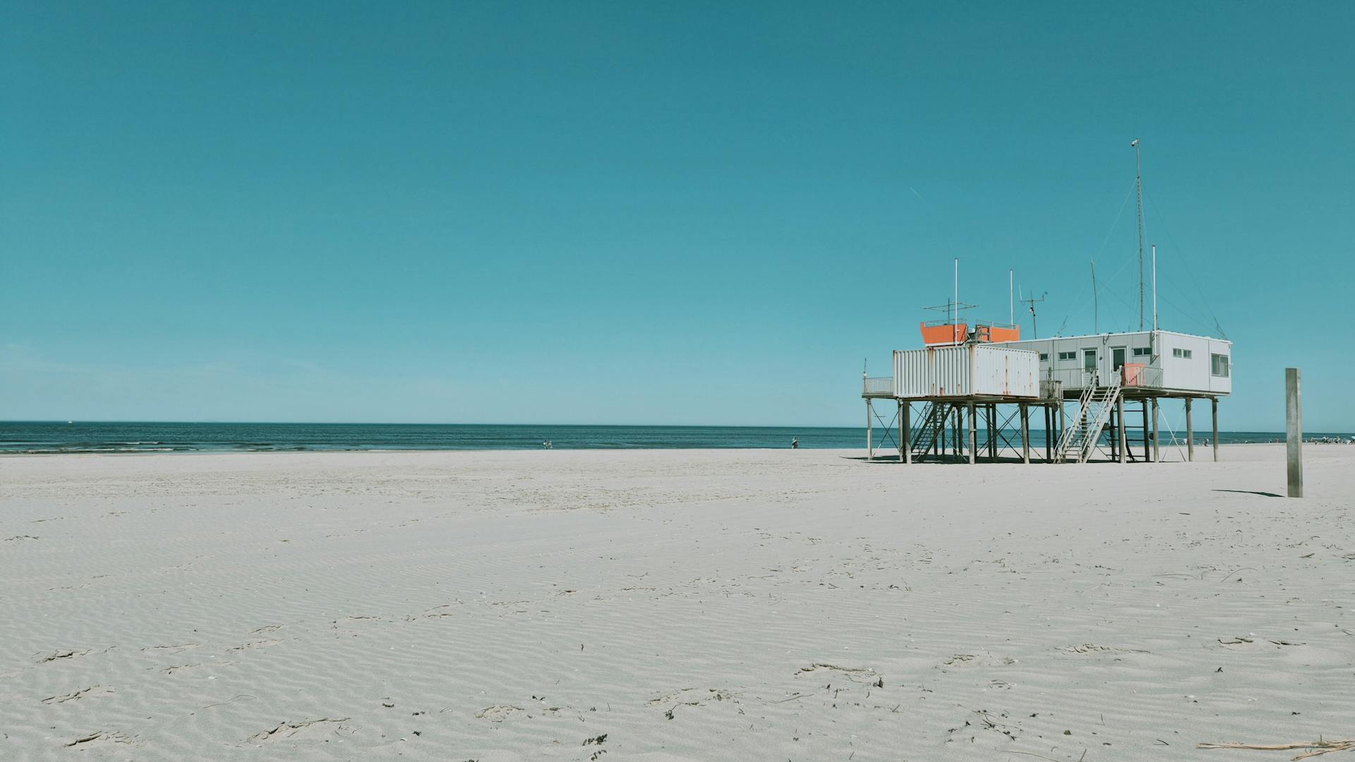 Outer Banks vs Myrtle Beach for Families: Complete Comparison 2026