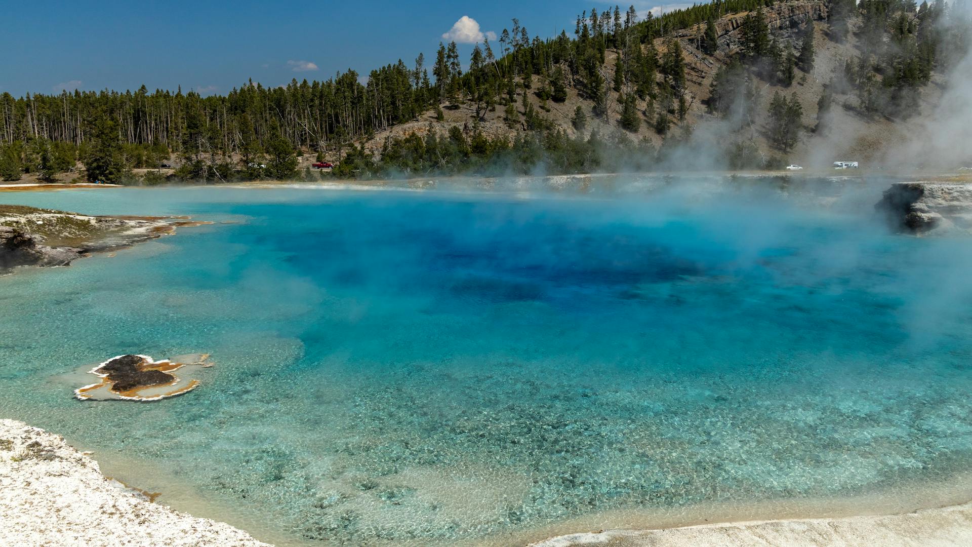 What to Pack for a Yellowstone Family Vacation (By Season)