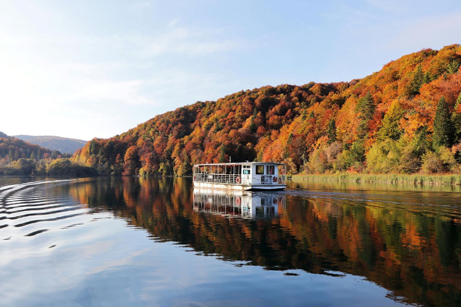 How Much Does a Lake Powell Houseboat Trip Cost for a Family?