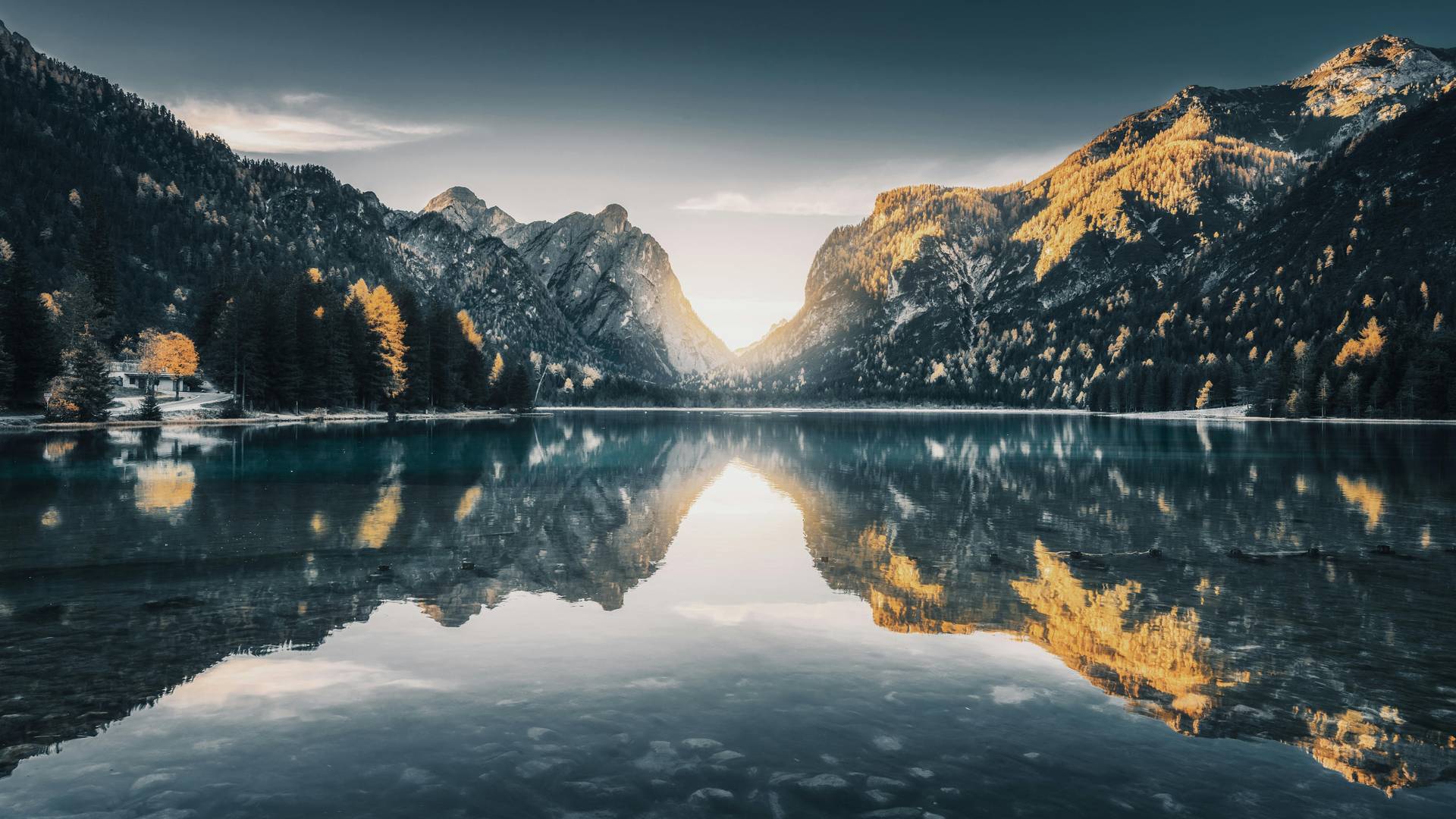 Lake Tahoe vs Lake Powell for Families: Which Western Lake Vacation Is Better? (2025 Complete Guide)