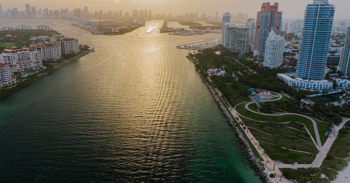 Where to Stay in Miami with a Family: Best Neighborhoods 2025